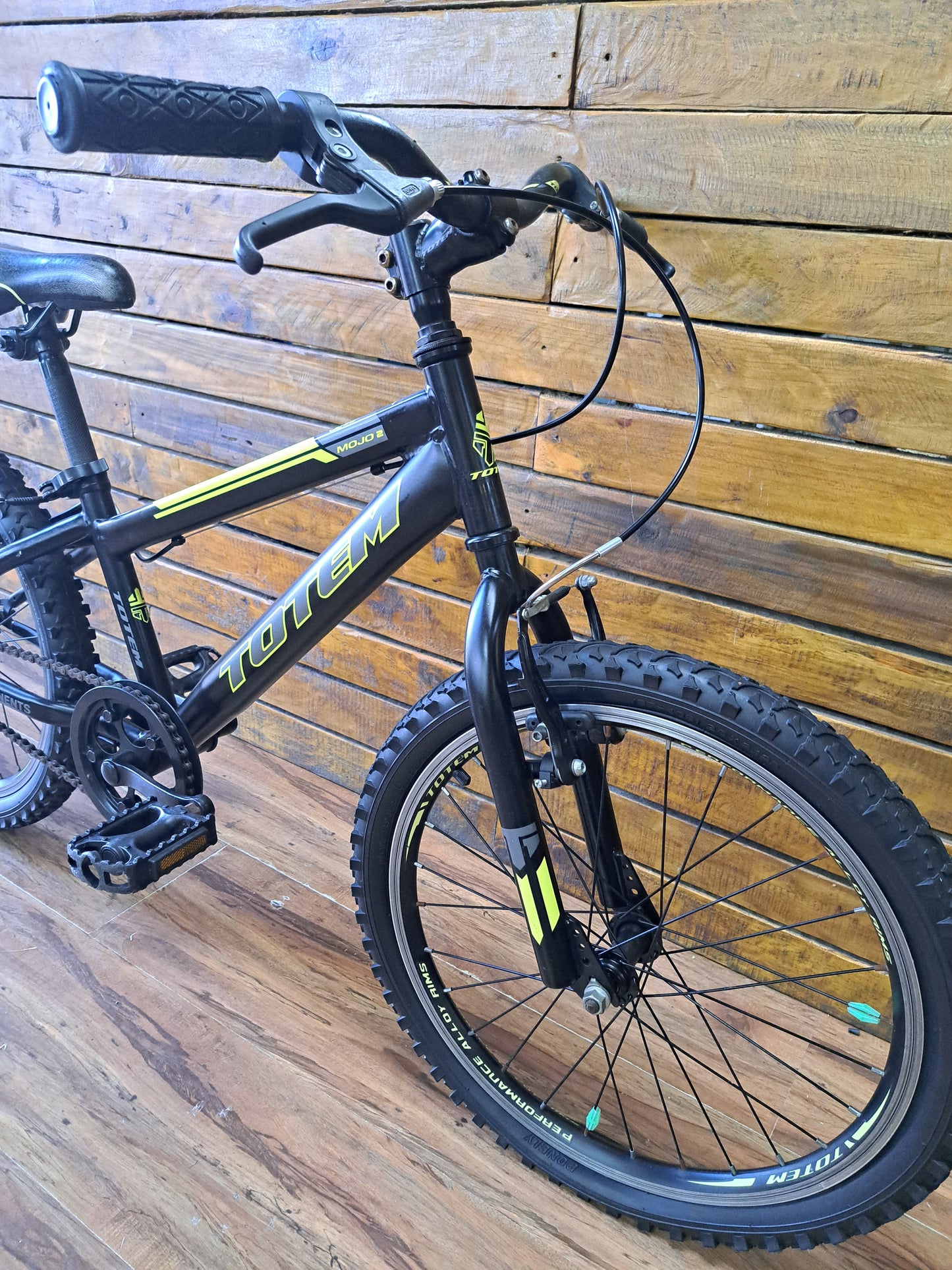 Pre-owned 20" Totem Mojo 2