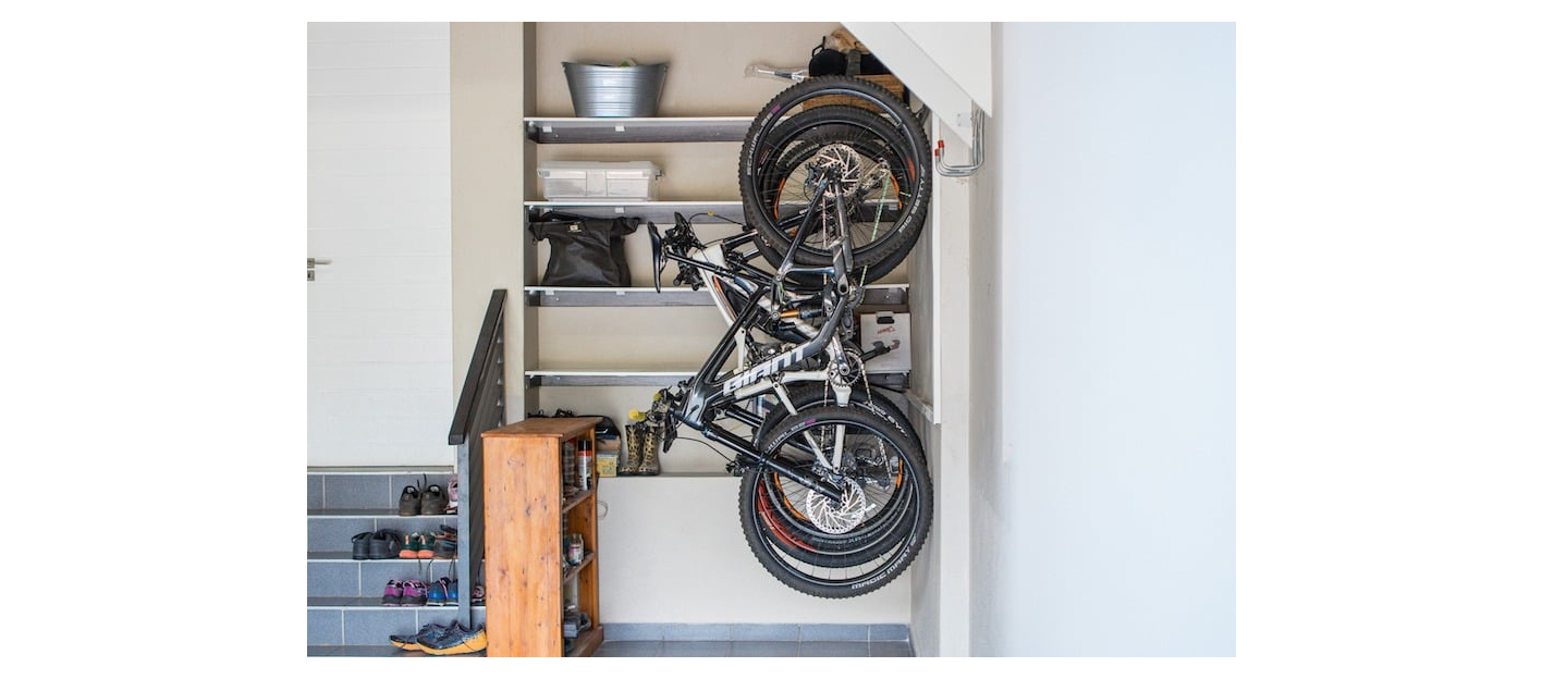 Holdfast 4-bike wallrack