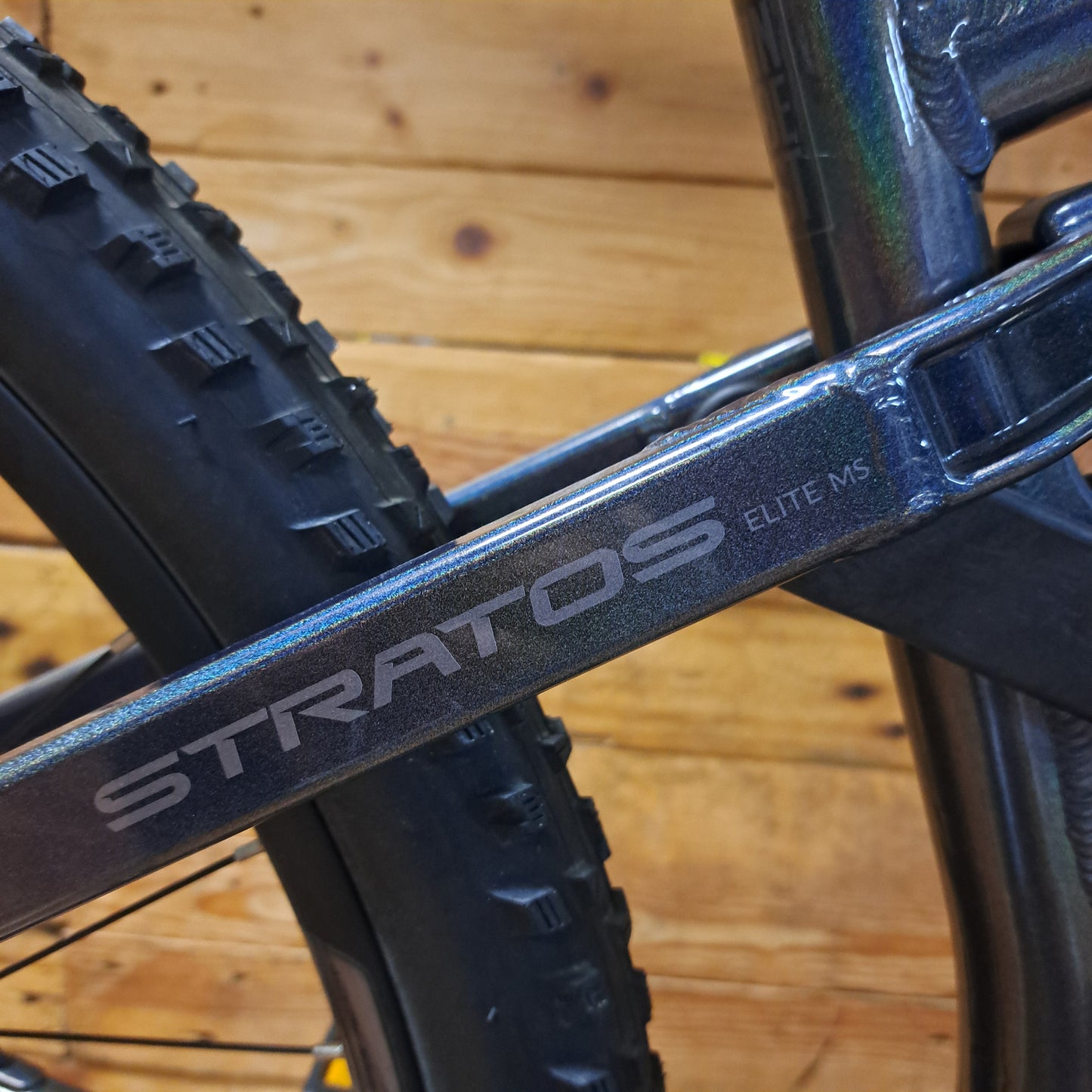 Pre-owned Silverback Stratos Elite MS Medium
