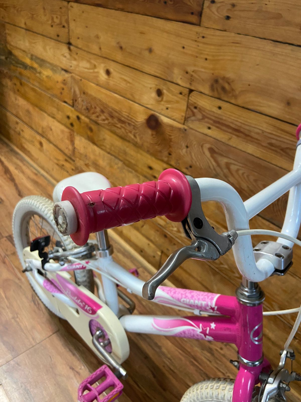 Pre-owned Giant 16" Pink/White