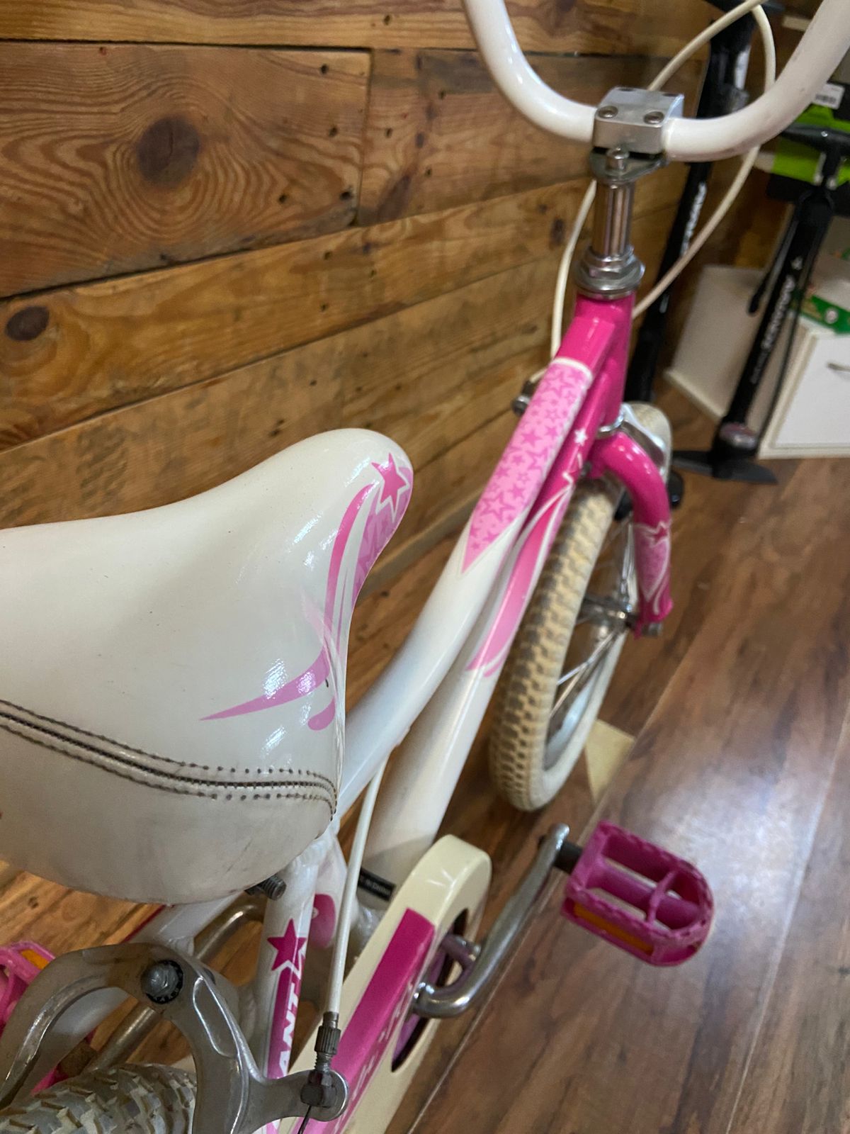 Pre-owned Giant 16" Pink/White
