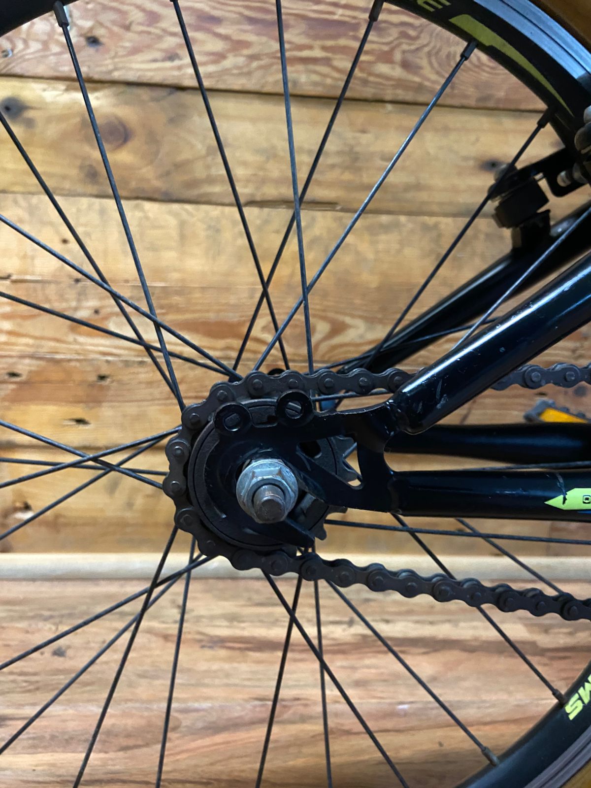 Pre-owned Mongoose 20inch
