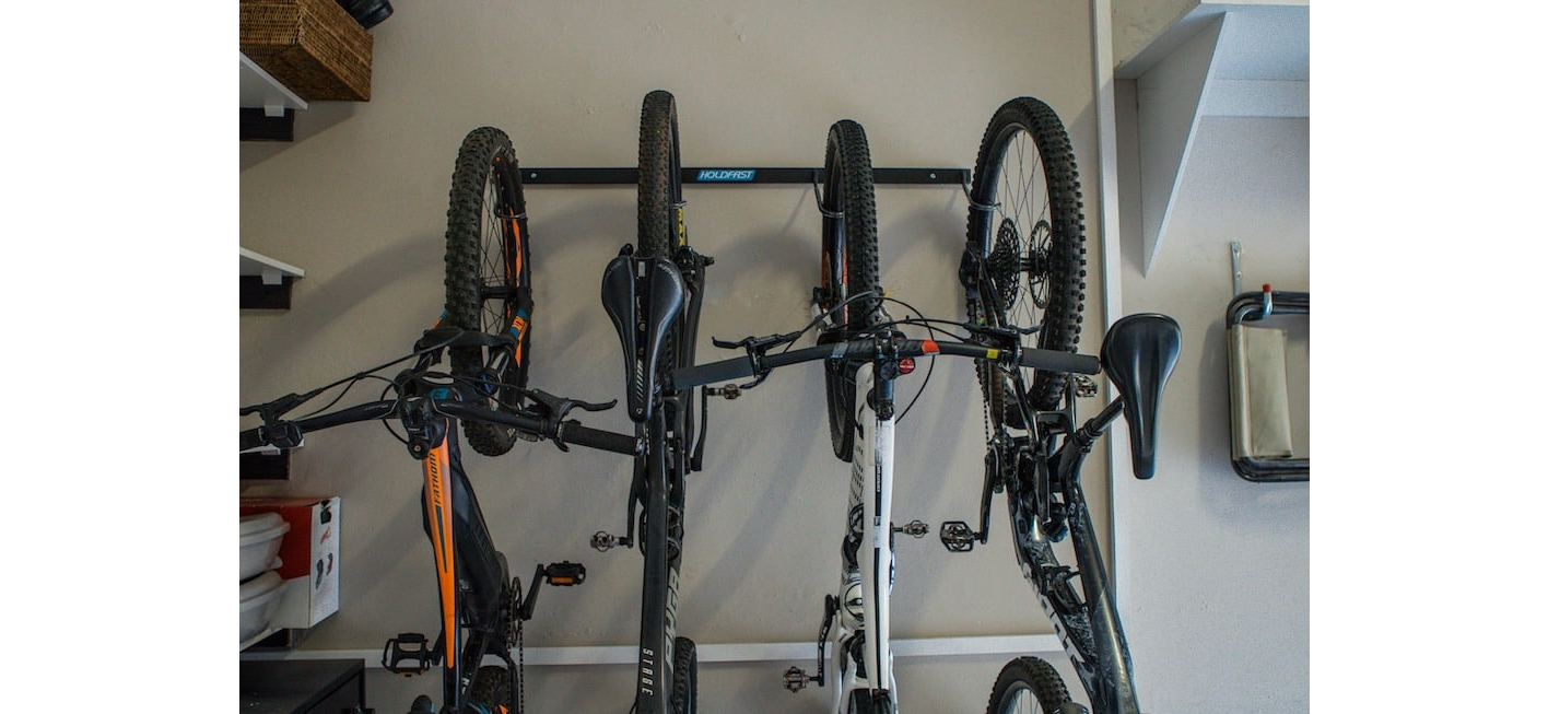 Holdfast 4-bike wallrack