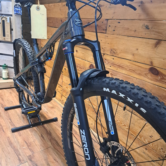 Pre-owned Silverback Stratos Elite MS Medium