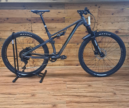 Pre-owned Silverback Stratos Elite MS Medium